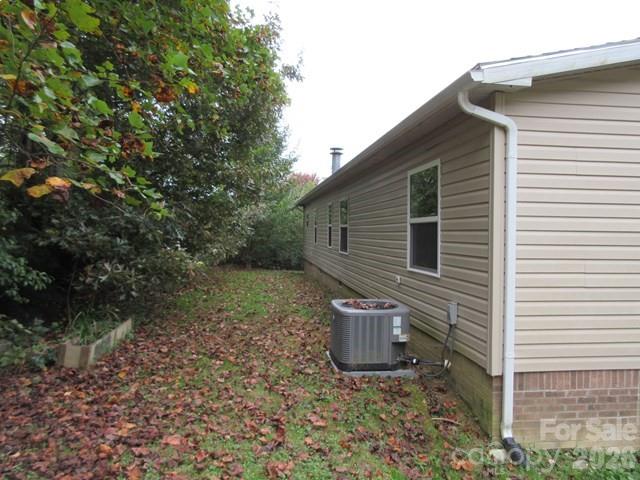 123 Josiah Ln, Hendersonville, NC 28792