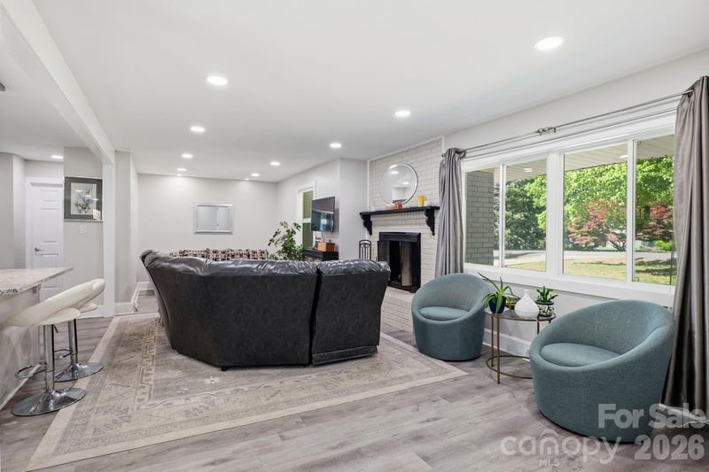 1405 Lakeview Dr, Pineville, NC 28134