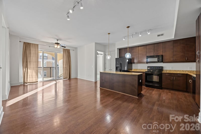 4620 Piedmont Row Dr #609, Charlotte, NC 28210