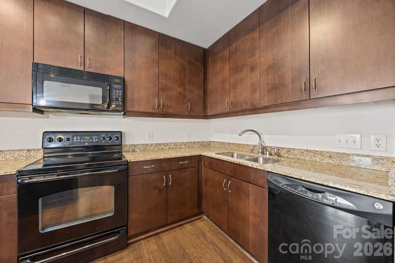 4620 Piedmont Row Dr #609, Charlotte, NC 28210