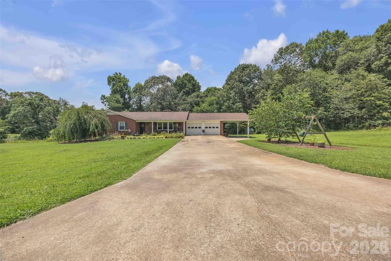 137 Proust Rd, Statesville, NC 28625