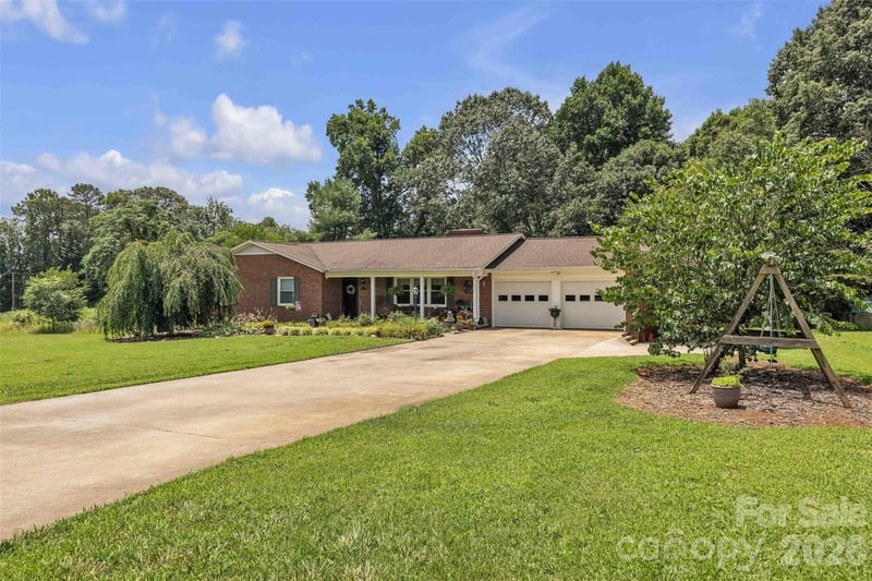 137 Proust Rd, Statesville, NC 28625