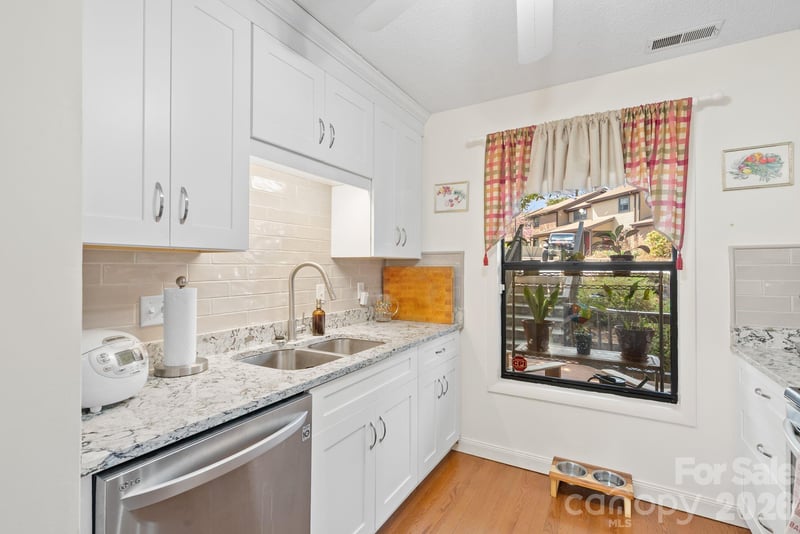 16 Spears Ave #39, Asheville, NC 28801