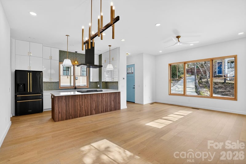 8 Houston St, Asheville, NC 28801