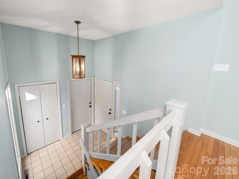 138 Woodhaven Dr, Hendersonville, NC 28739