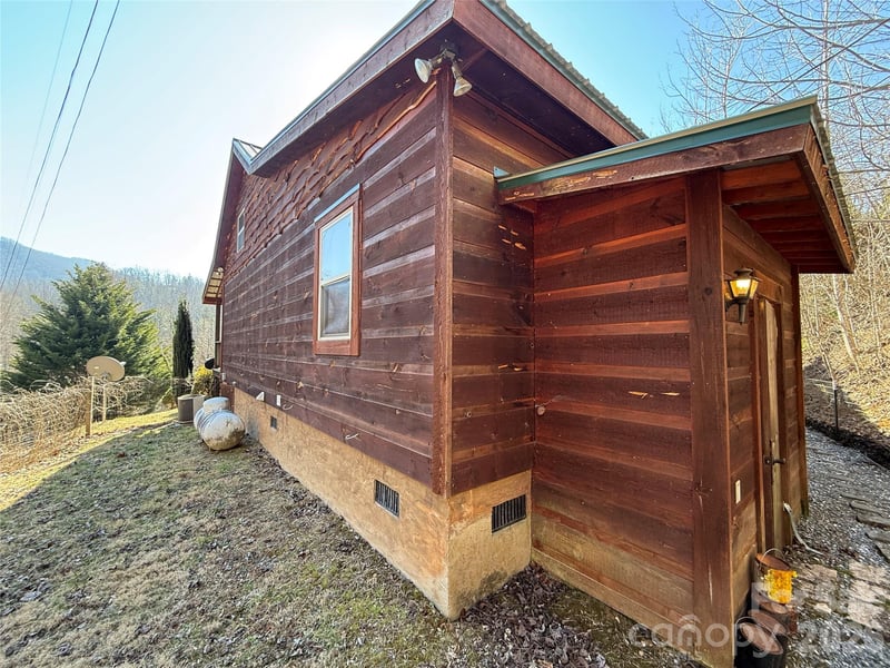 52 Supooh Ln, Sylva, NC 28779
