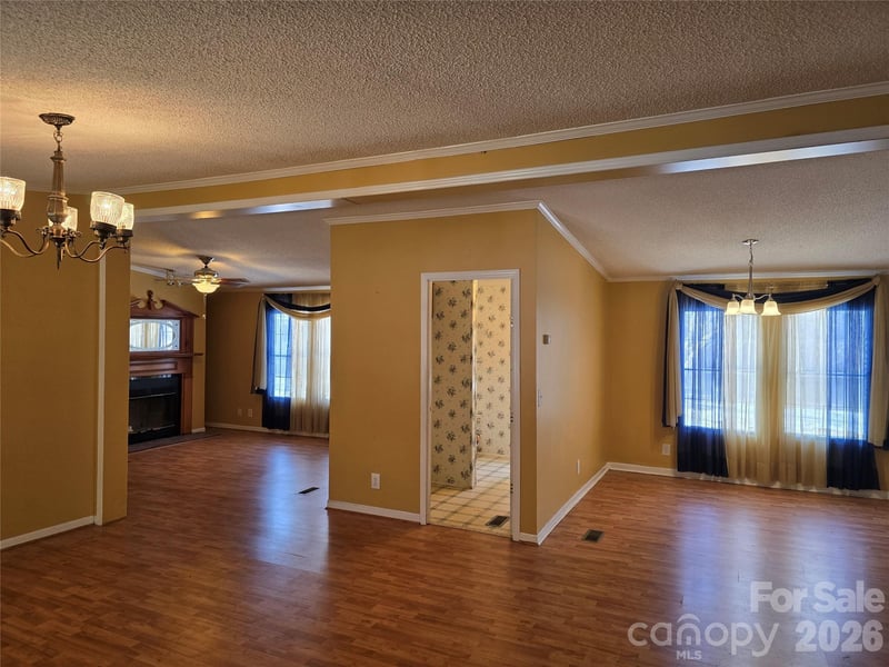 285 Skyuka Rd, Statesville, NC 28677