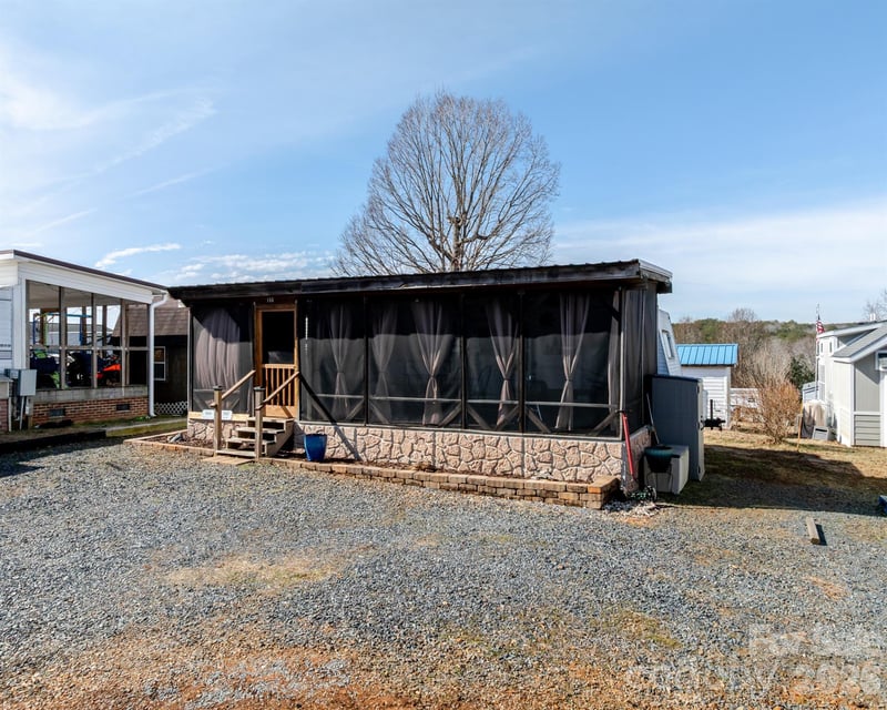 166 Badin Lake Cir #757, New London, NC 28127