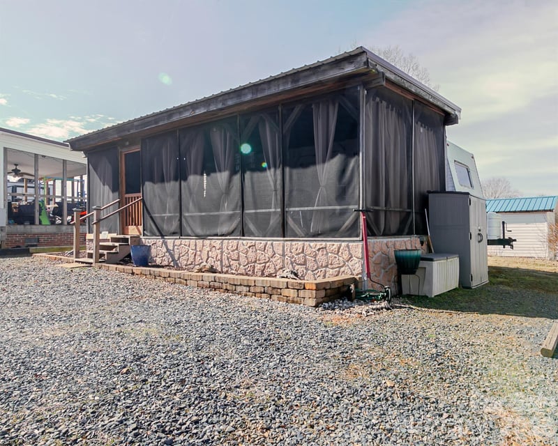 166 Badin Lake Cir #757, New London, NC 28127