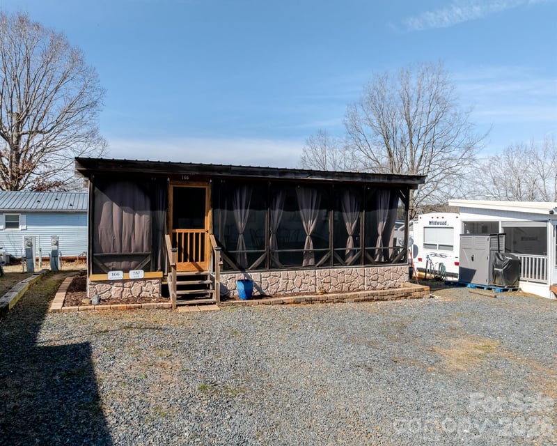 166 Badin Lake Cir #757, New London, NC 28127