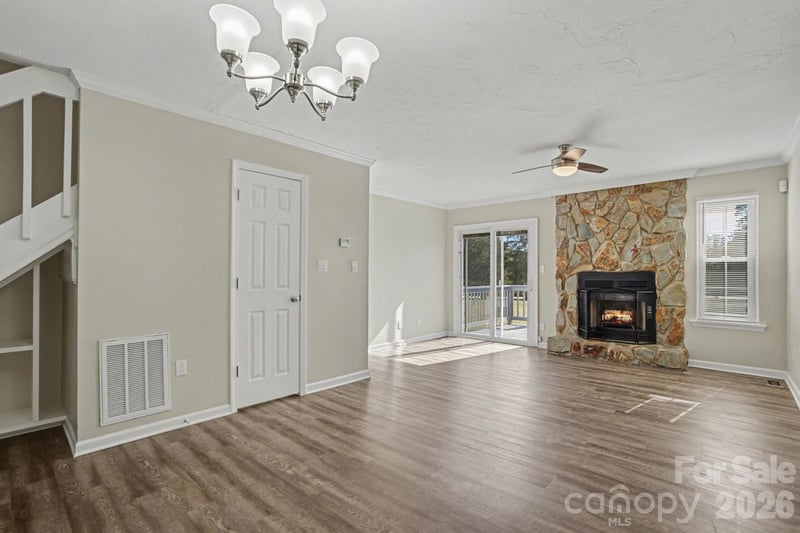 8221 Circle Tree Ln, Charlotte, NC 28277