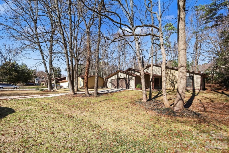 7341 Elwood Dr, Charlotte, NC 28227