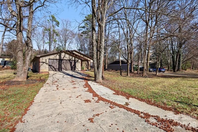 7341 Elwood Dr, Charlotte, NC 28227