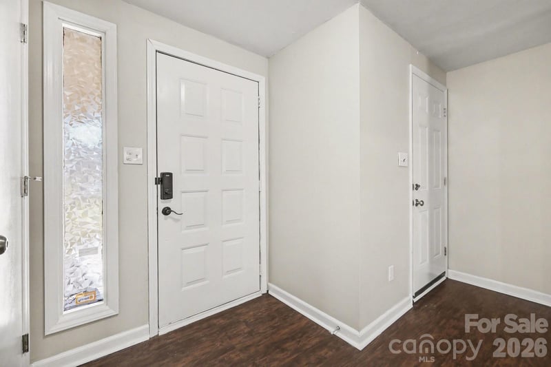 7341 Elwood Dr, Charlotte, NC 28227