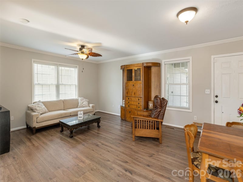 10 Aberdeen Dr, Arden, NC 28704
