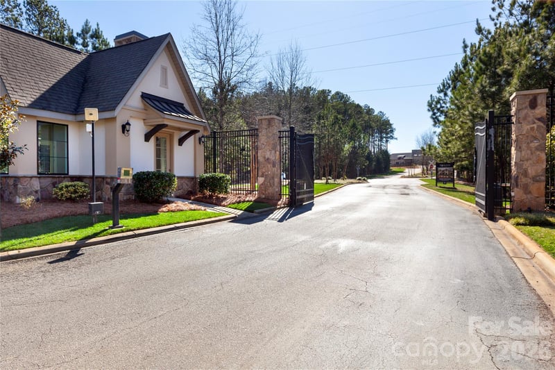 6191 Chimney Bluff Rd, Lancaster, SC 29720