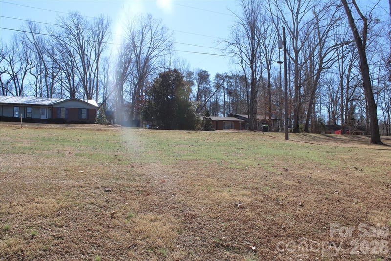 Weatherstone Dr, Forest City, NC 28043