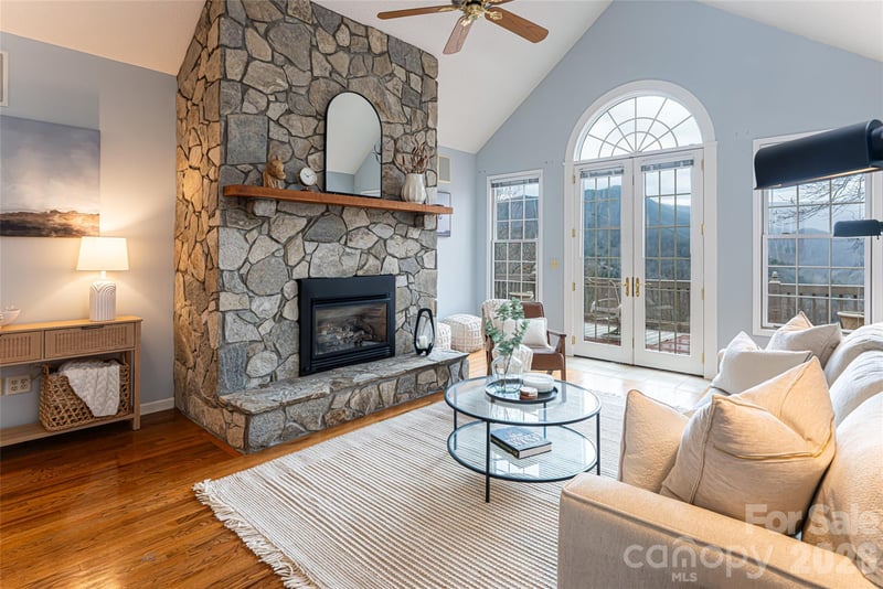 65 Timber Park Dr, Black Mountain, NC 28711