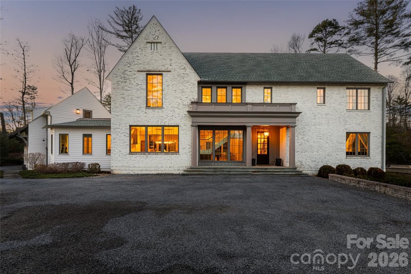 93 Mirehouse Rn, Asheville, NC 28803