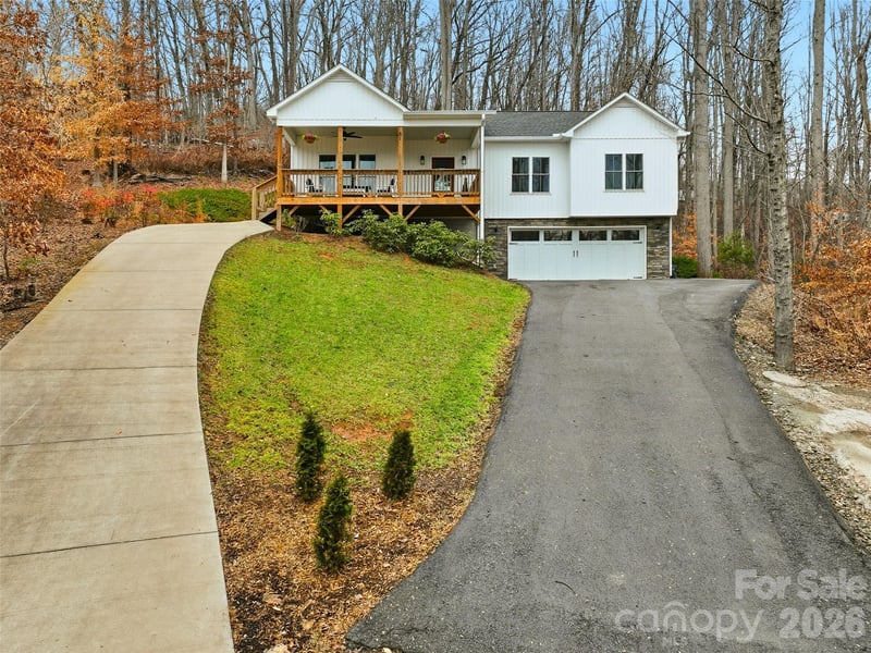 51 Leatherwood Dr, Candler, NC 28715