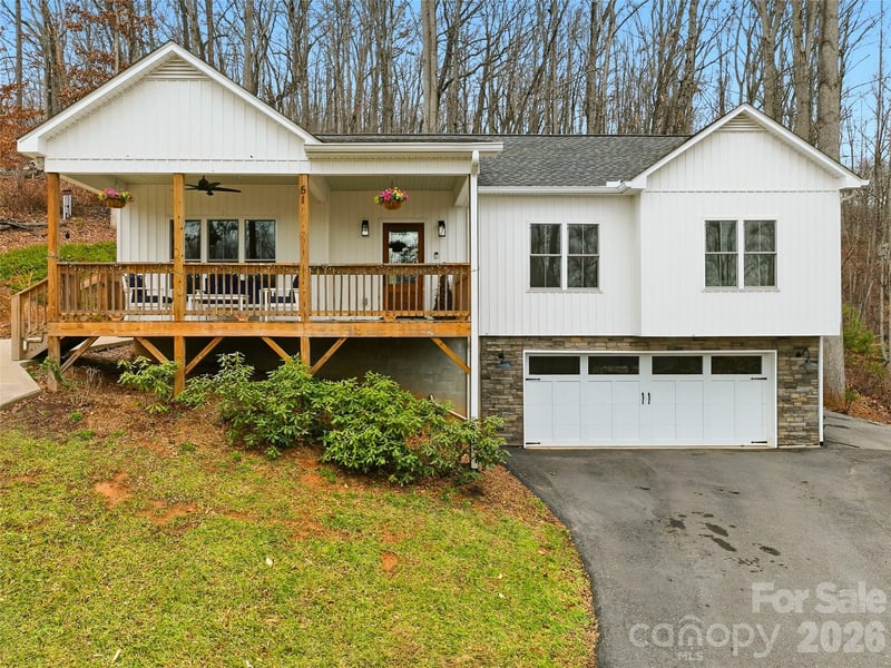 51 Leatherwood Dr, Candler, NC 28715