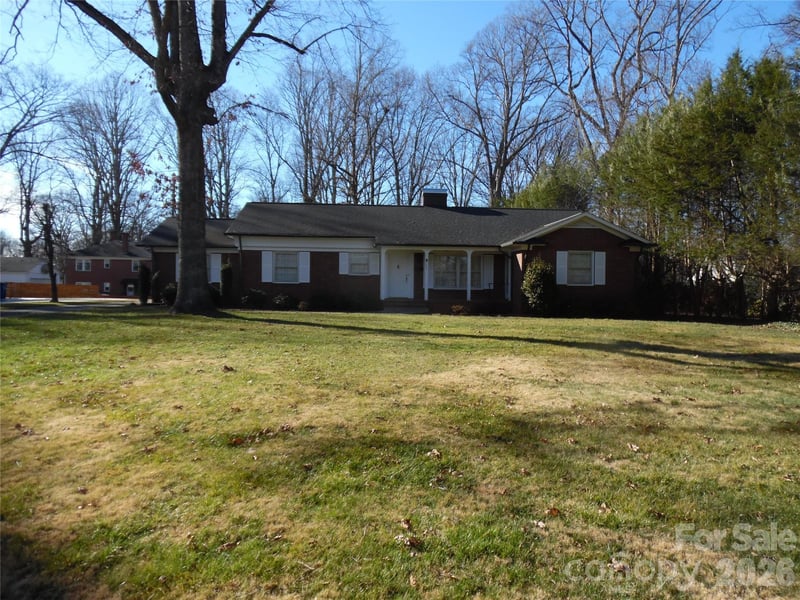 603 1st Avenue Pl, Conover, NC 28613