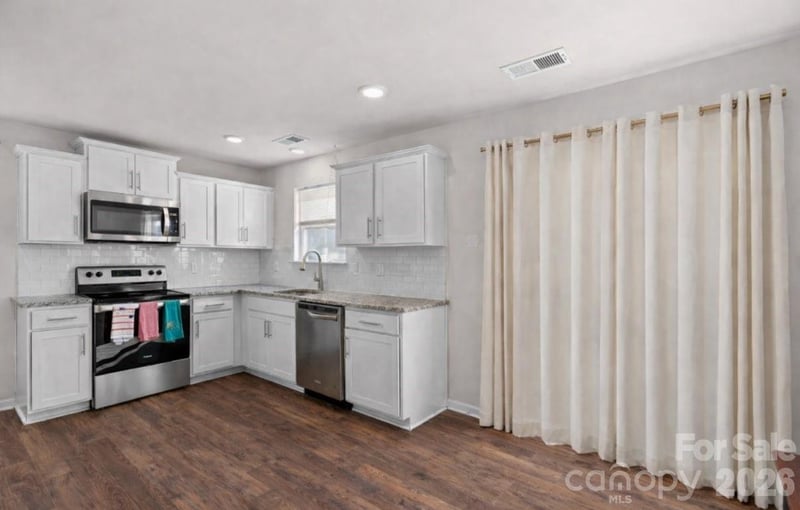 42 Benedict Ln, Weaverville, NC 28787