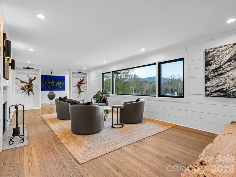 51 Forest Rd, Asheville, NC 28803