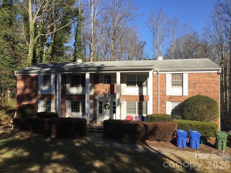 6 Lakewood Dr, Asheville, NC 28803