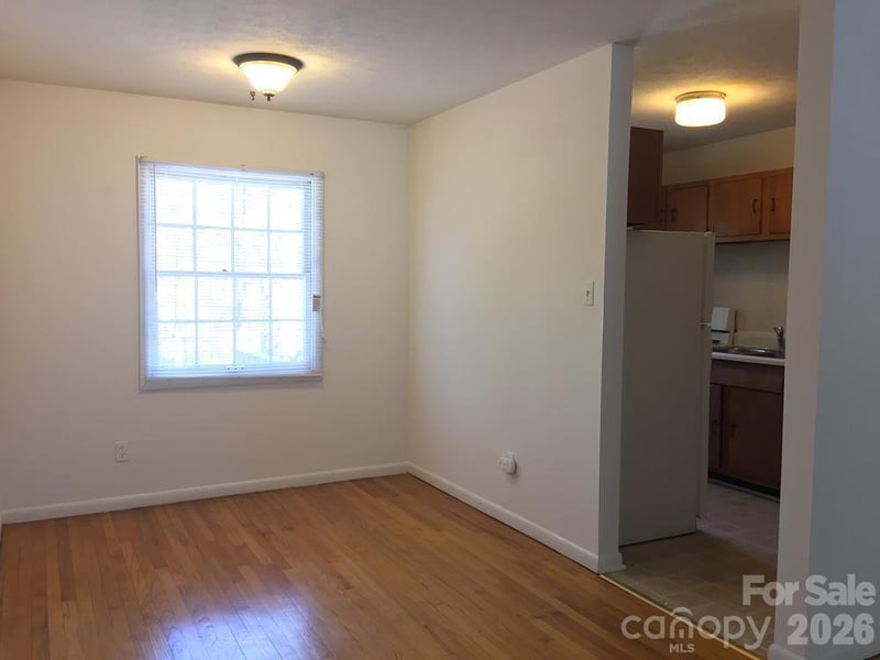 6 Lakewood Dr, Asheville, NC 28803