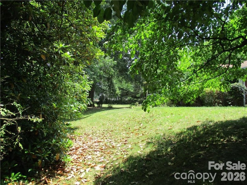 2810 Margaret Wallace Rd, Matthews, NC 28105