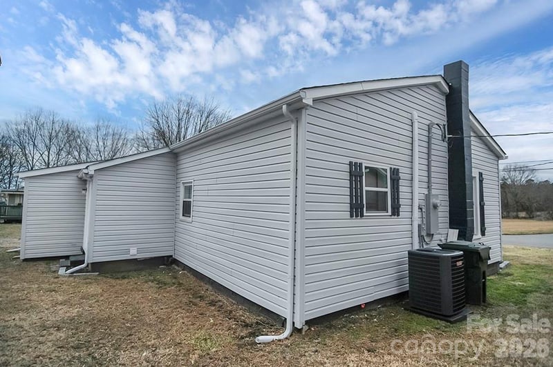301 Jc Dellinger Rd, Cherryville, NC 28021