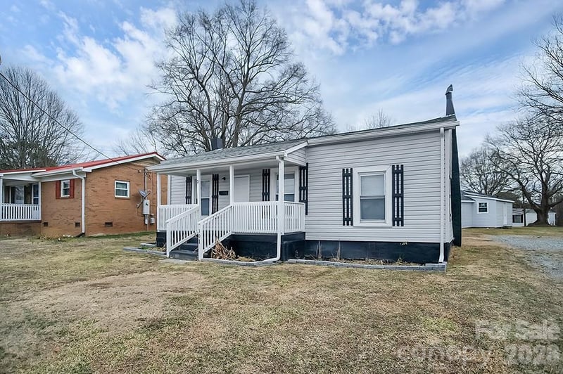 301 Jc Dellinger Rd, Cherryville, NC 28021