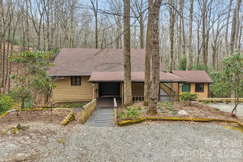 71 Setsi Ln, Brevard, NC 28712
