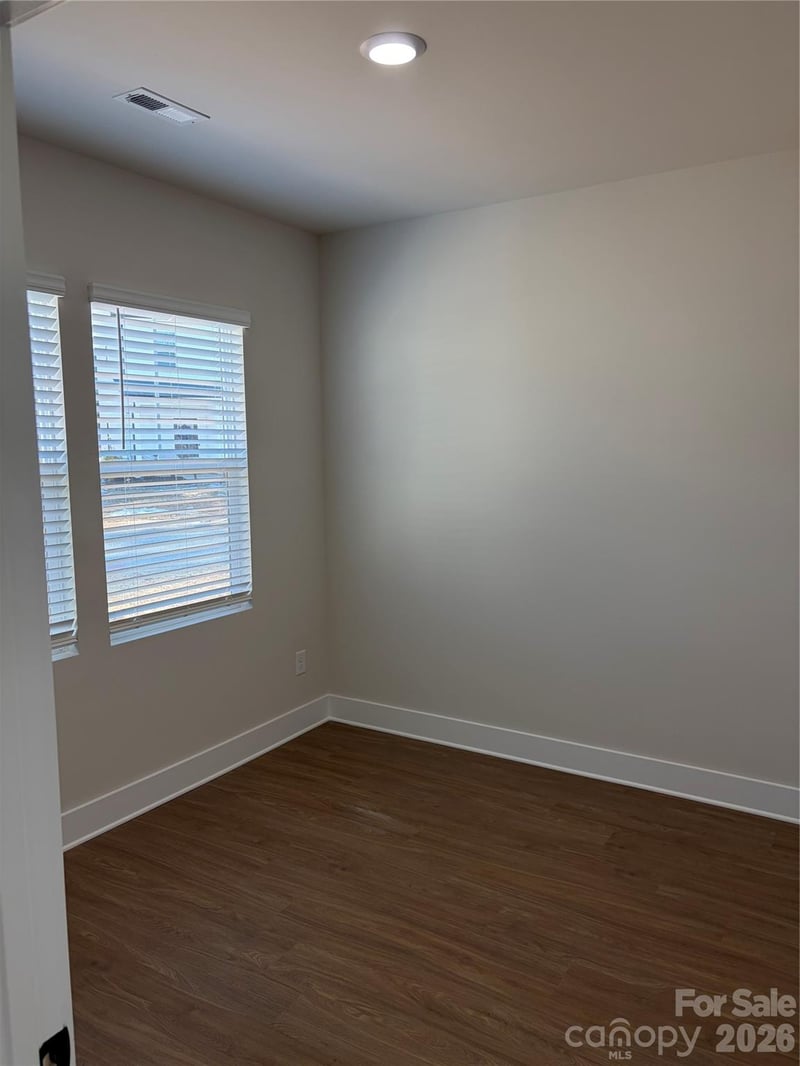 1209 Fall Day Cir, Lenoir, NC 28645