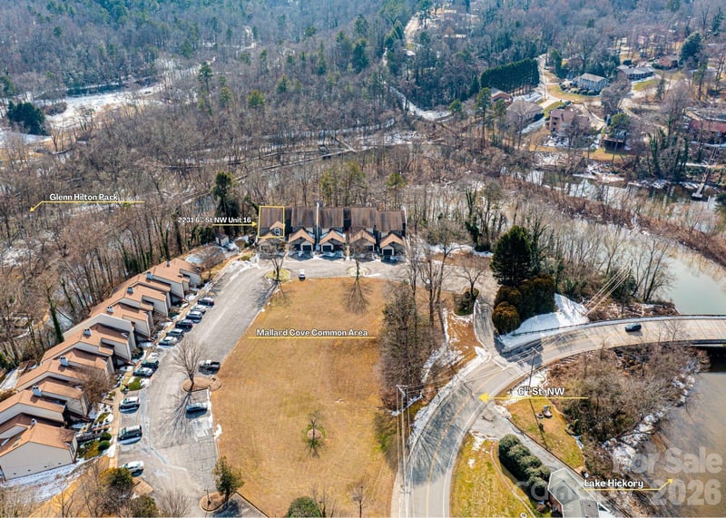 2231 6th St #16, Hickory, NC 28601