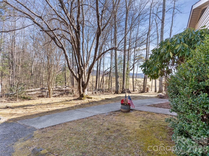 193 Freedom Rd, Hendersonville, NC 28792