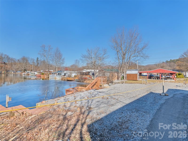 234 Tri Lakes Dr, Waynesville, NC 28785