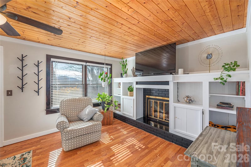 110 Dillingham Cir, Asheville, NC 28805