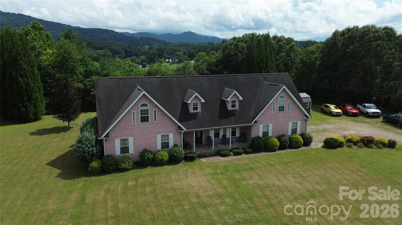 130 Crestview St, Canton, NC 28716