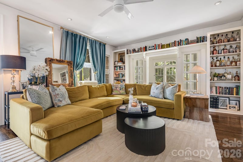 74 Saint Dunstans Cir, Asheville, NC 28803