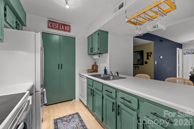 11069 Cedar View Rd, Charlotte, NC 28226