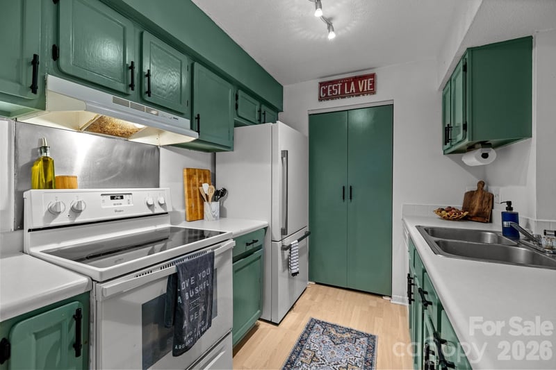 11069 Cedar View Rd, Charlotte, NC 28226