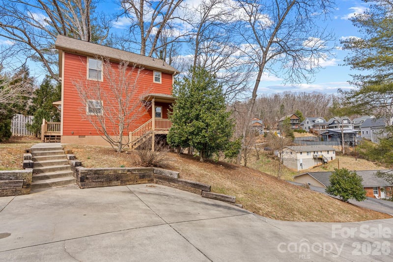8 Thurland Ave, Asheville, NC 28803