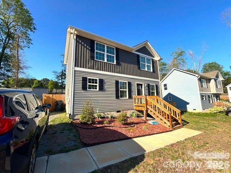 606 Carpenter St, Dallas, NC 28034