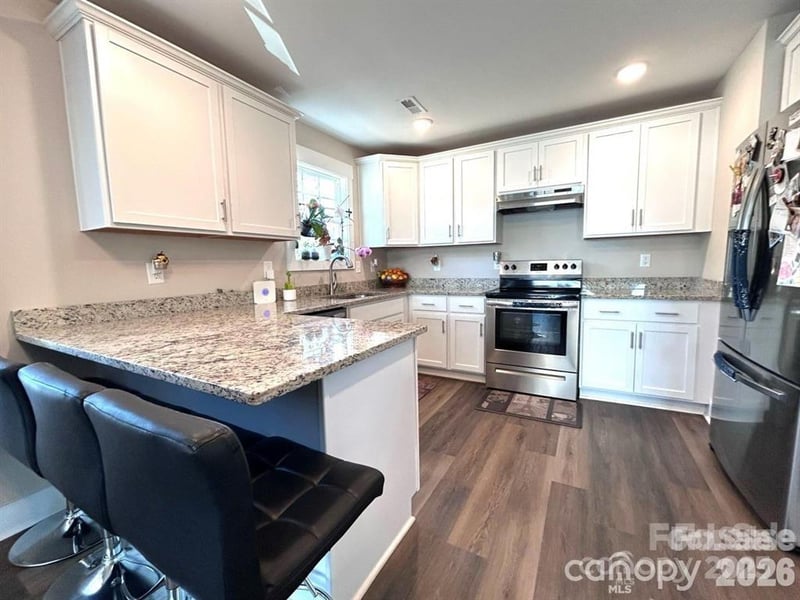 606 Carpenter St, Dallas, NC 28034