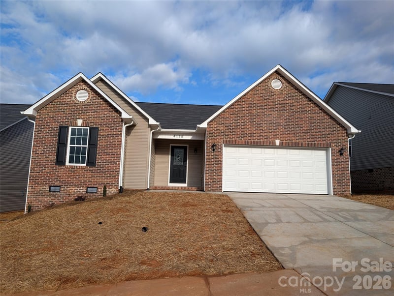 4178 Saltwood Dr, Hickory, NC 28602