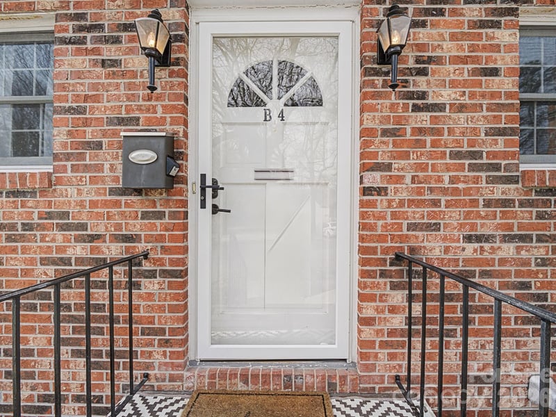 1409 Kensington Rd #B-4, Hendersonville, NC 28791
