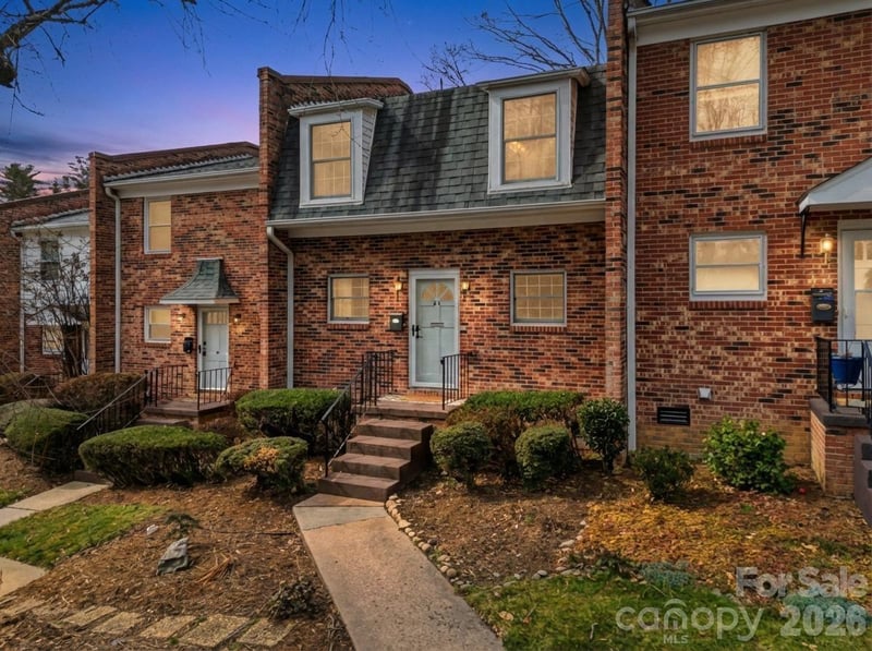 1409 Kensington Rd #B-4, Hendersonville, NC 28791