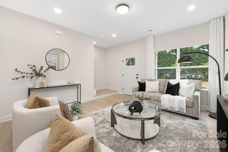 4015 Oakdale Rd, Charlotte, NC 28216